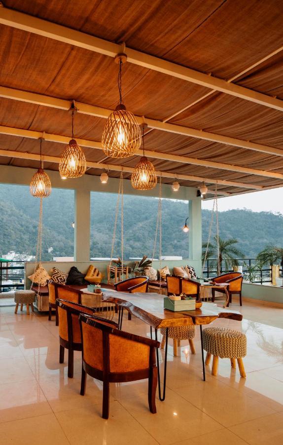 Weekends Forever Rishikesh, Max Laxman Jhula Tapovan